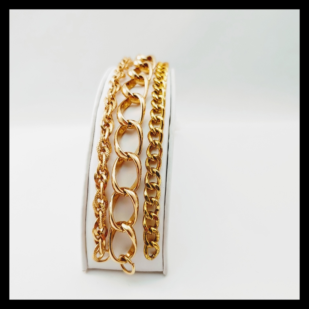 🎀 Vtg. Bundle of 3 Goldtone Bracelets - Picture 6 of 8
